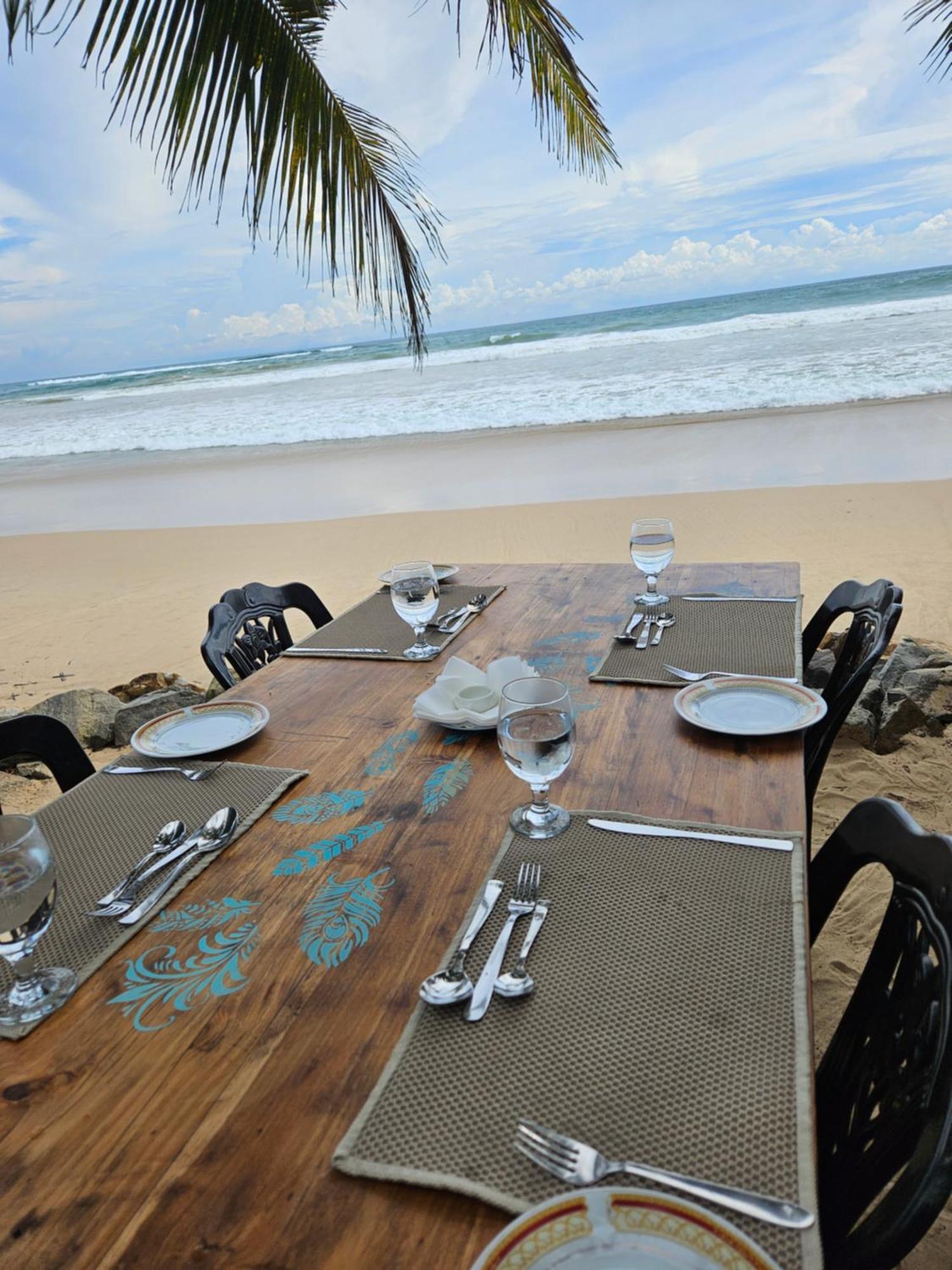 Balance Beach Resort Dikwella Luaran gambar