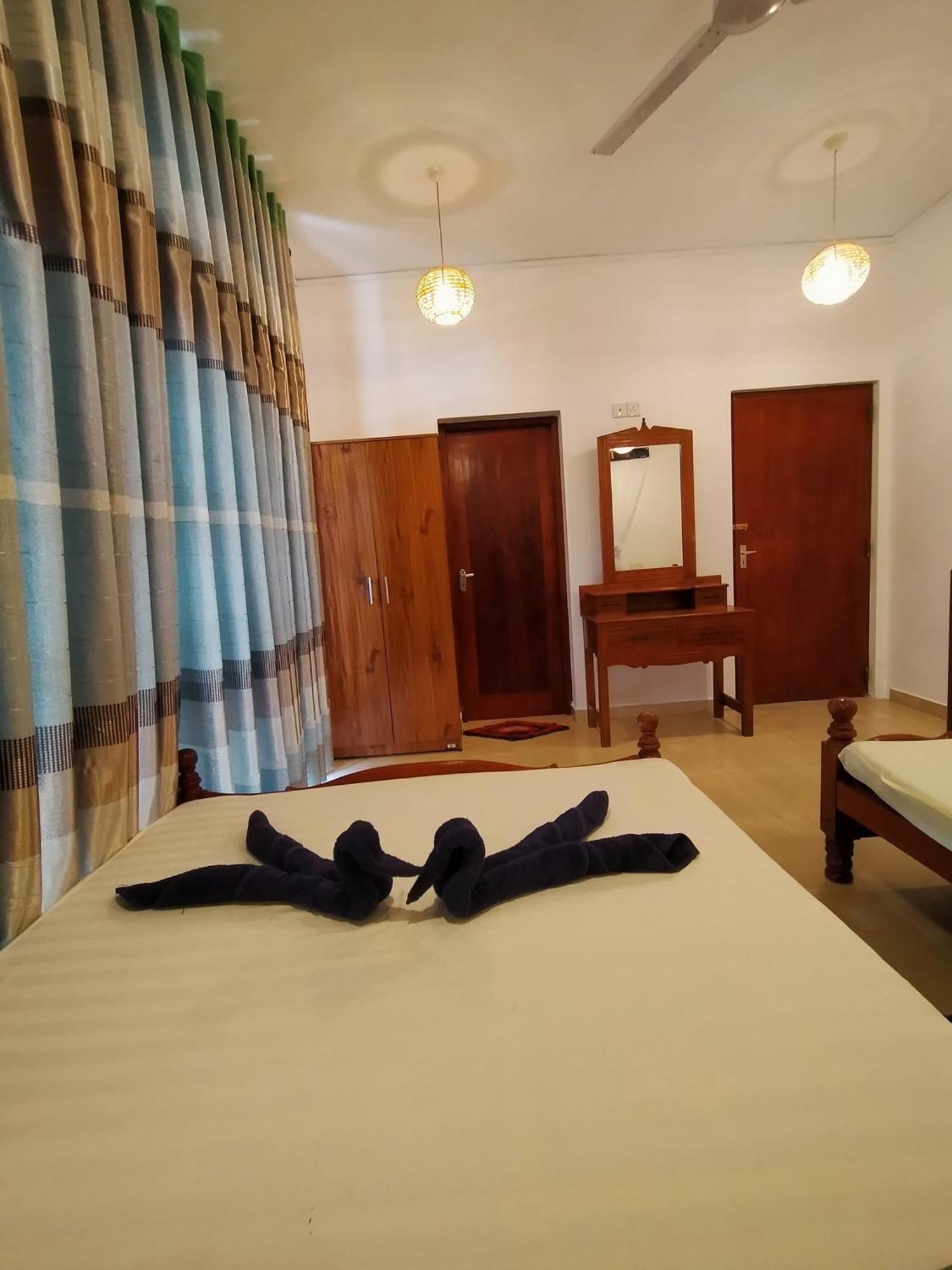 Balance Beach Resort Dikwella Luaran gambar