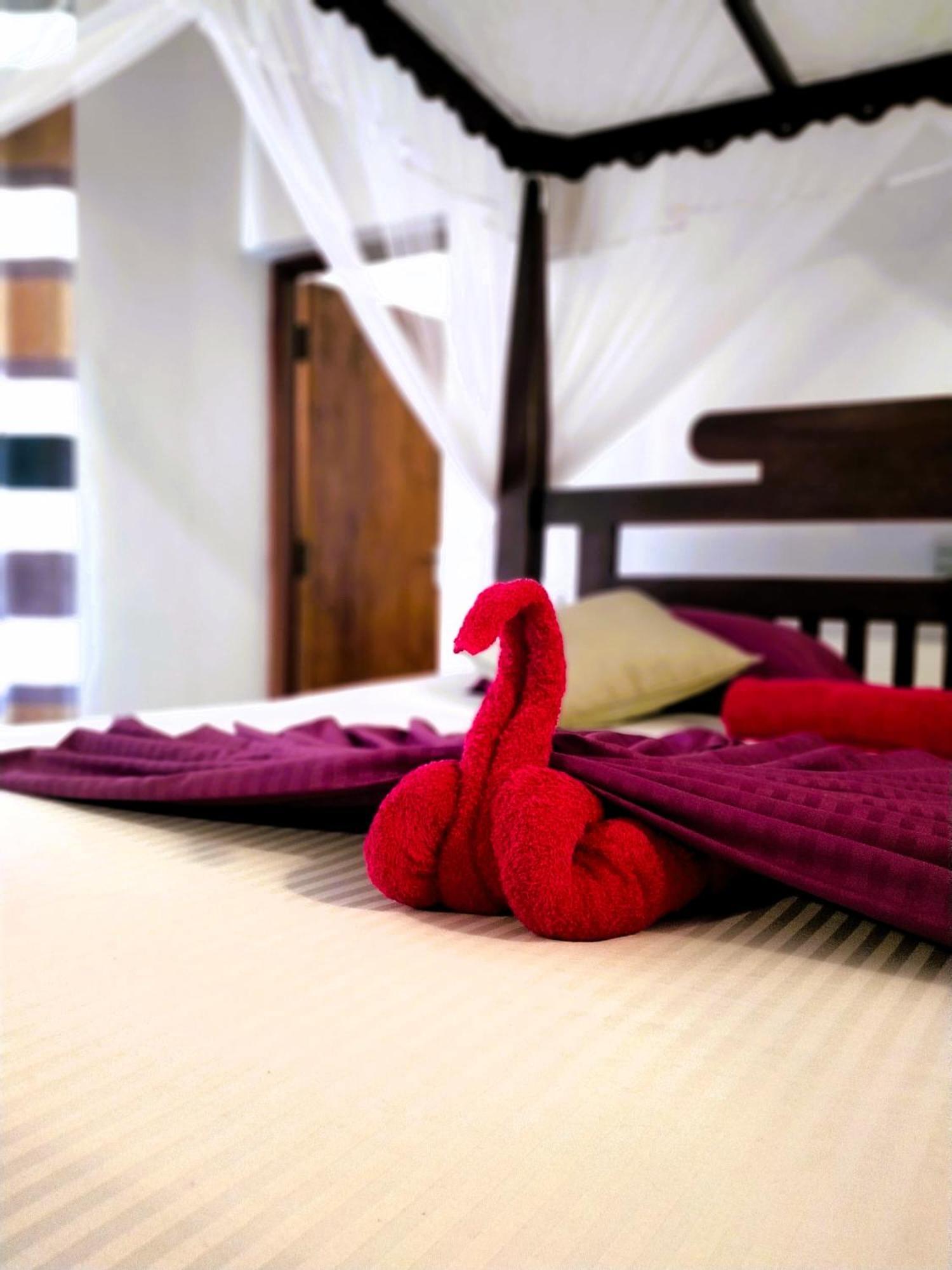 Balance Beach Resort Dikwella Luaran gambar