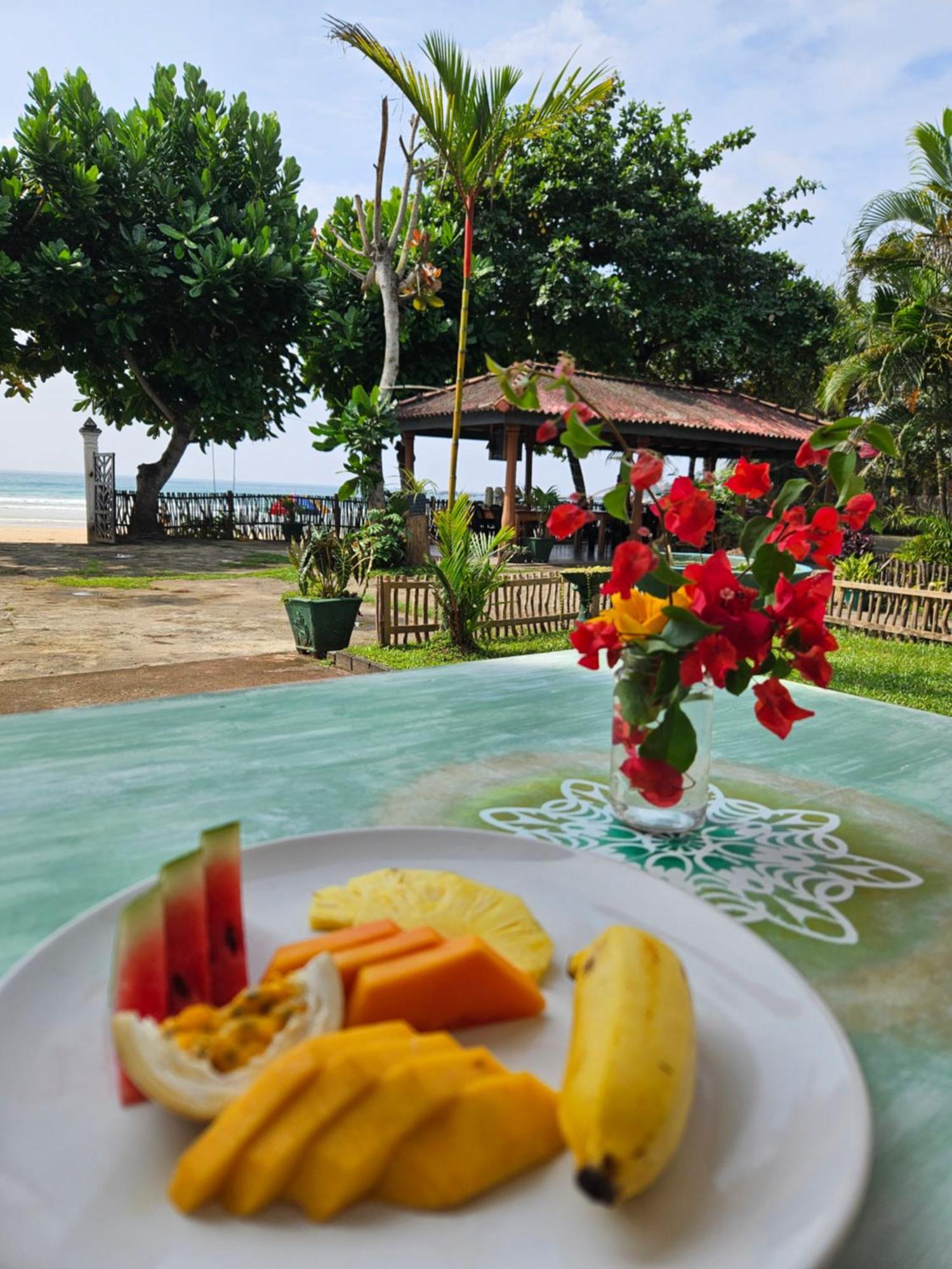 Balance Beach Resort Dikwella Luaran gambar
