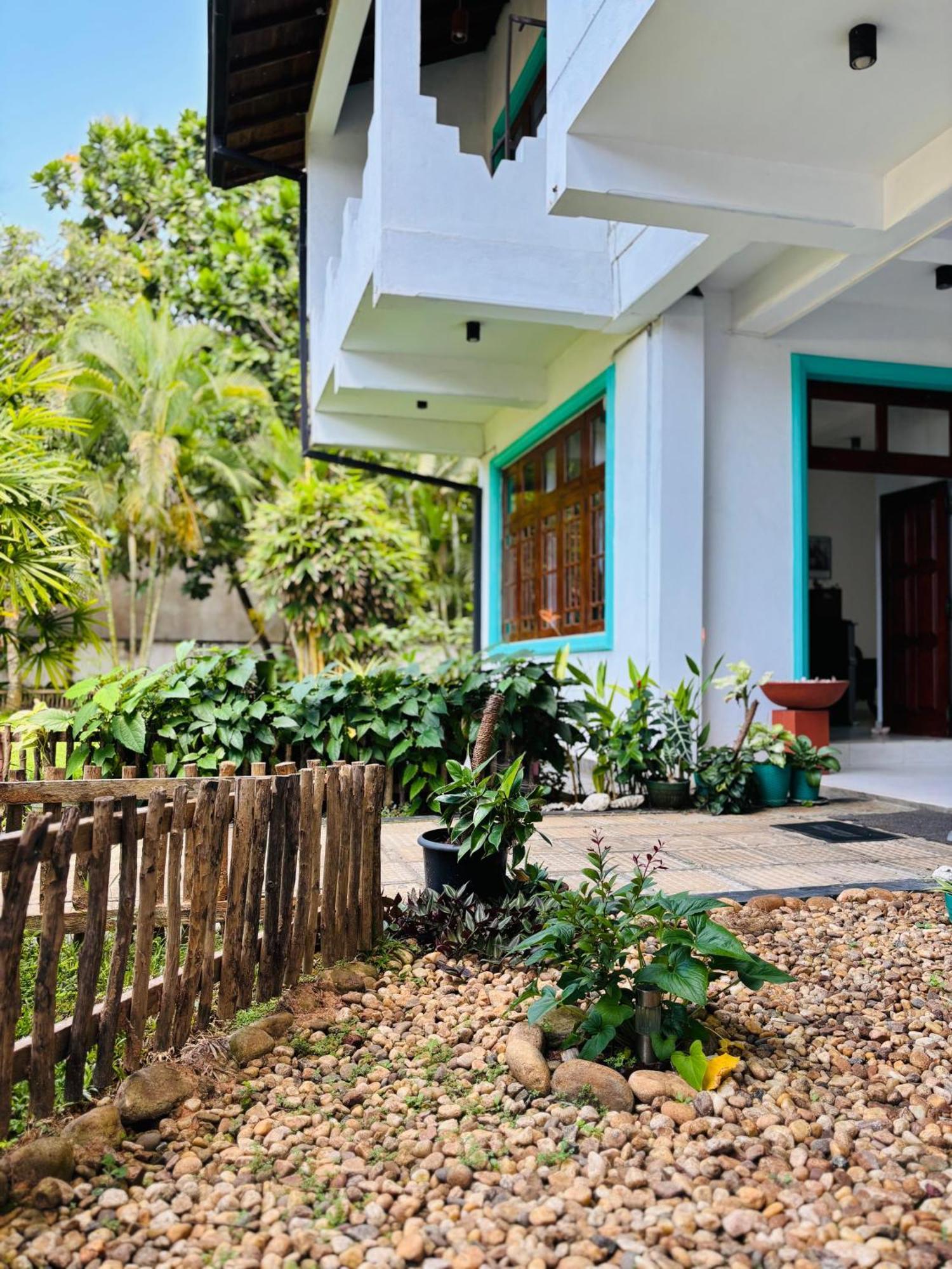 Balance Beach Resort Dikwella Luaran gambar