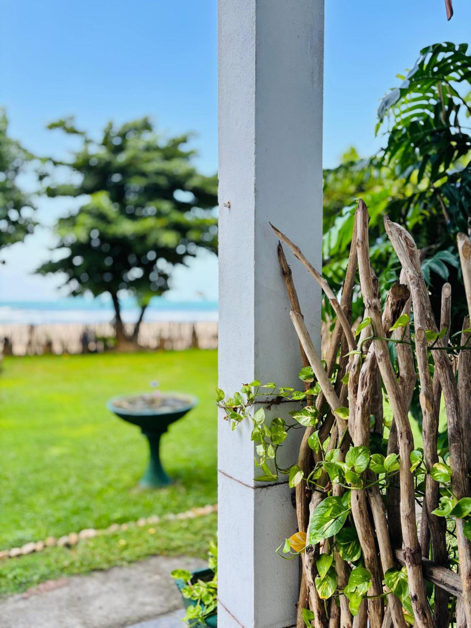 Balance Beach Resort Dikwella Luaran gambar